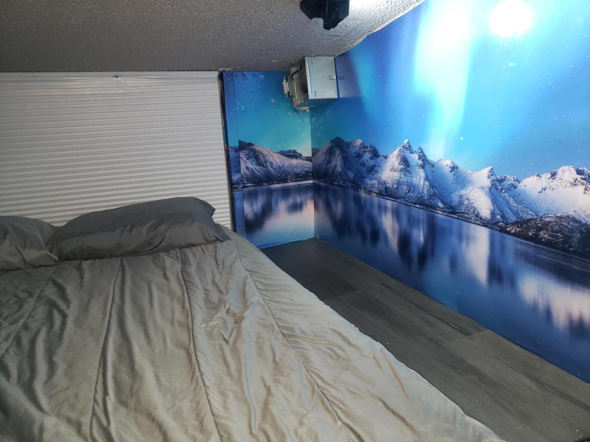 Shared Living Not A Hotel Фінікс Номер фото